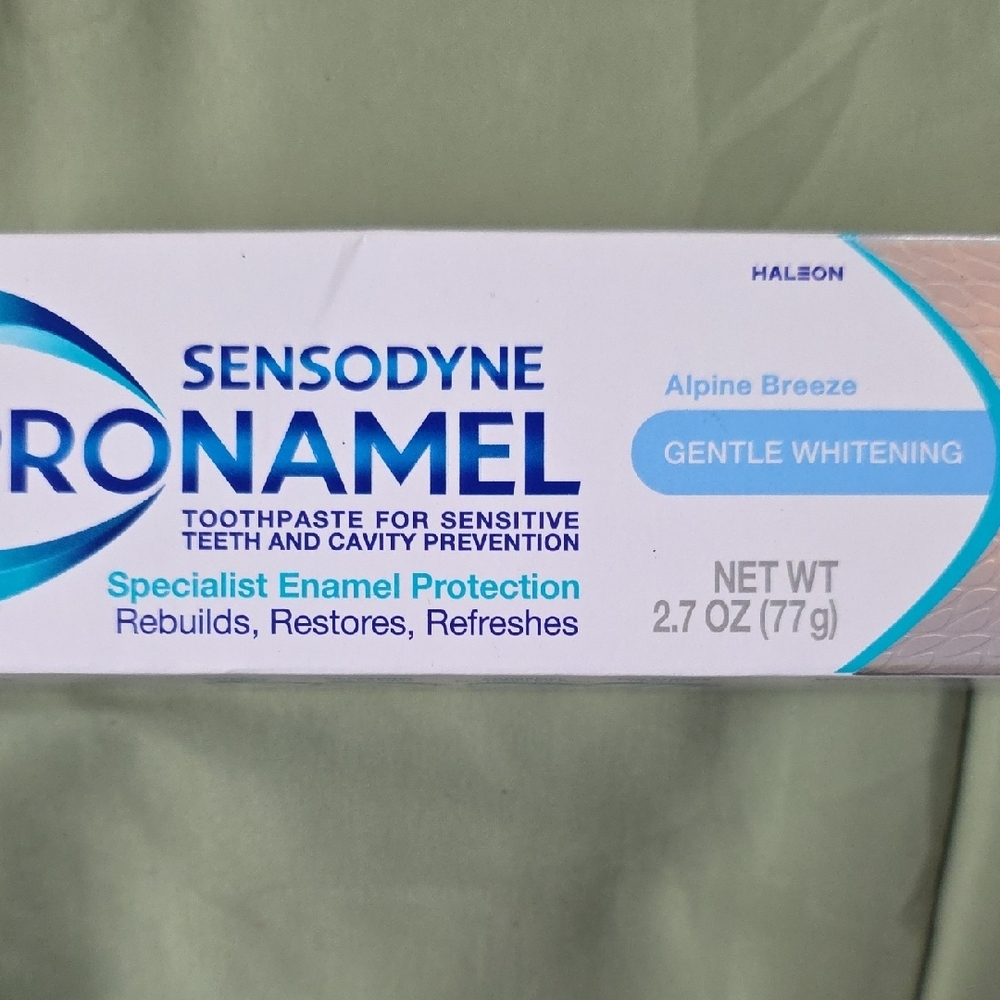 Sensodyne Pronamel Alpine Breeze Gentle Whitening Toothpaste (3 pack) - Picture 2 of 5